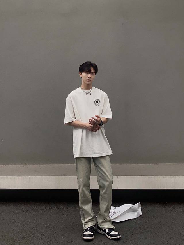 chrome Hearts 克罗心23S 滚石联名印花情侣短袖 采用230克定制精梳棉 三针五线做工 领口包包边条 舒适透气柔软又亲肤 上身显瘦挑高小哥小姐姐绝