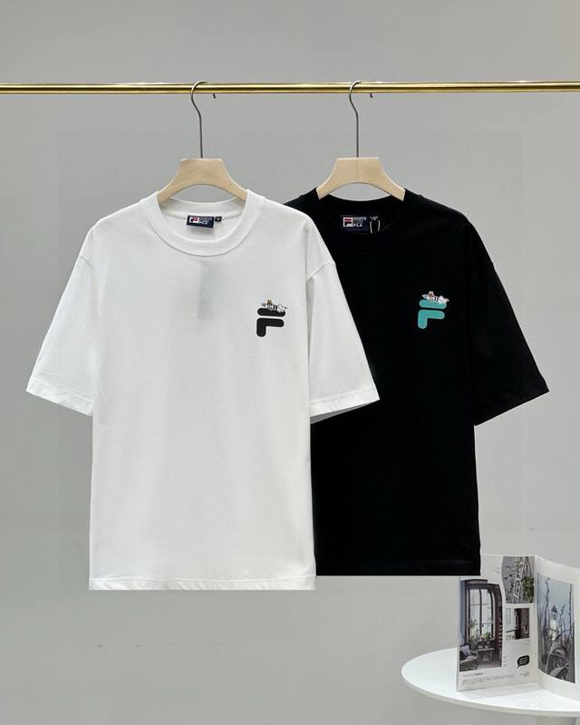高品质斐乐2025早春最新系列 胸前印花Logo大牌感十足 高端大气完美演绎 经典圆领不挑人版型上身巨显瘦 面料采用230克纯棉面料 保证舒适性同时透气冰爽的同