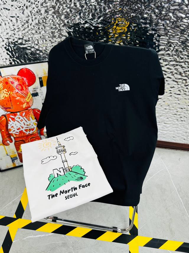 高版本带芯片 the North Face 北面25夏季新款印花休闲宽松情侣款 短袖T恤D916 细节:版本一比一复刻 吊牌 领标 水洗 带Nfc芯片识别 面料