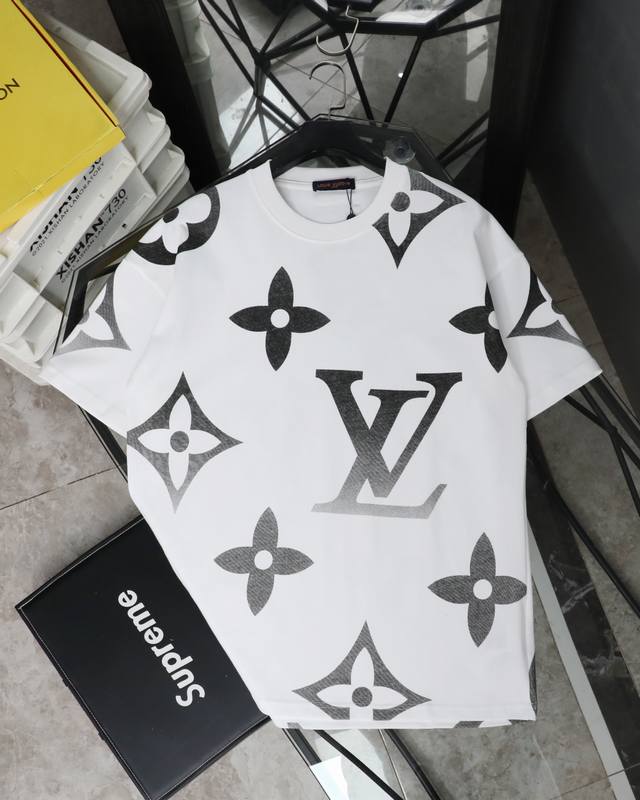 供 实拍图 Louis Vuitton 路易威登Lv 25Ss新款经典老花字母渐变Logo满印短袖圆领T恤 Louis Vuitton 法国路威酩轩集团-Lvm