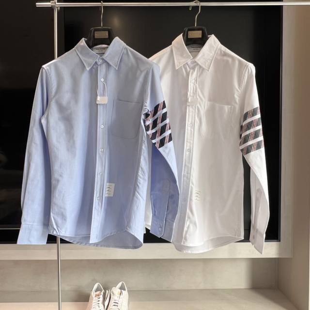 特价 浅蓝色2码 thom Browne 汤姆布朗.Tb衬衫经典新款袖子四条杠流苏工艺牛津纺长袖衬衣 意大利制造产地小标 面料采用定制牛津纺面料 %纯棉 袖子四