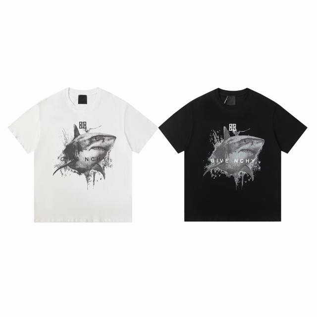 givenchy纪梵希Gvc 24新款经典明星同款大鲨鱼喷墨印花情侣圆领短袖T恤 面料 240克双纱高密度纯棉面料 - 工艺: 整件衣服采用精密压花工艺 - 男