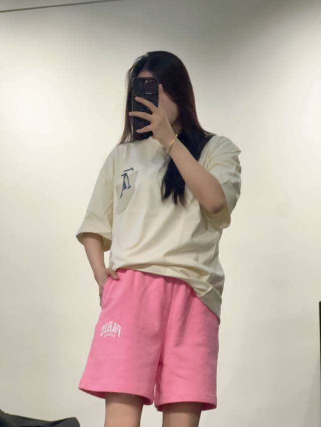 lv路易威登Louis Vuitton 驴家1V 经典假口袋图案印花字母半袖T恤短袖 男女同款 情侣款 宽松版型 -面料 240克双纱高密度纯棉面料 - 工艺: