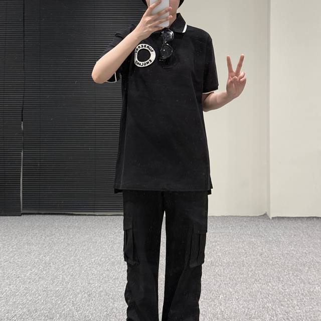 Bbr 短袖 polo 衫 马球 Logo 黑色上身展示 模特试穿 Xs 码 身高 162Cm 47Kg 偏大宽松