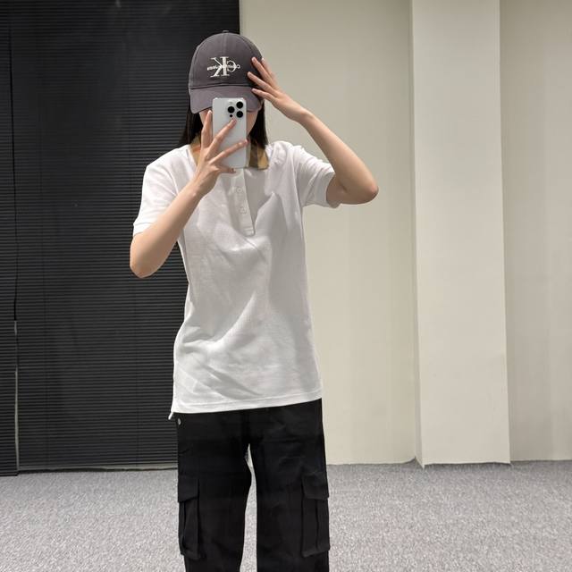 Bbr 短袖 格纹领 polo 衫 白色 上身展示 模特试穿 Xs 码 身高 162Cm 47Kg 宽松