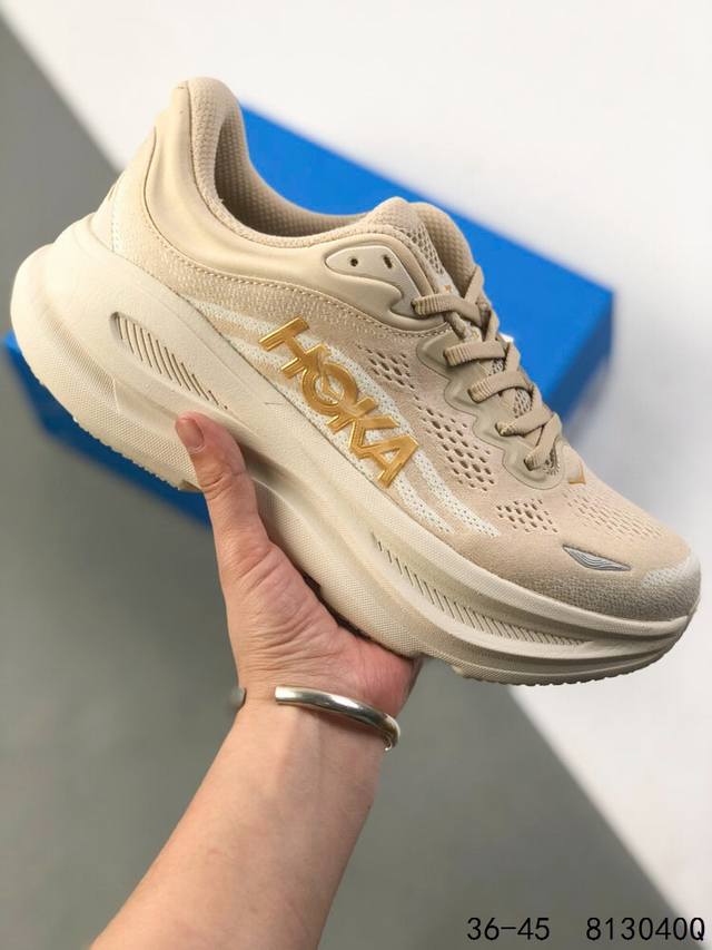 公司级带半码 hoka One One Bondi 9.0 余文乐同款 新款缓震跑鞋 万众期待的Bondi系列终于迎来了更新 作为Hoka缓震跑鞋的杠把子 Bo