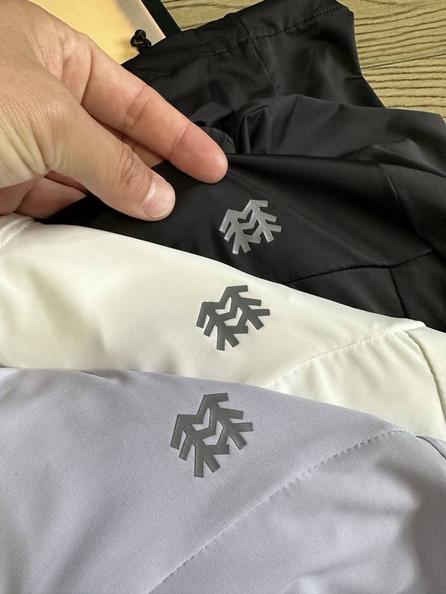 kolon Sport 可隆 三色夏季专属Hike 系列 弹力针织连帽印花 凉感防晒服 防晒Upf80+内里全包边 面料全部采用高定制面料 轻质量感 挺阔有型
