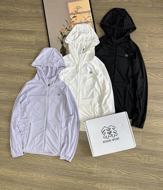 配盒装Kolon Sport 可隆 三色夏季专属Hike 系列 弹力针织连帽印花 凉感防晒服 防晒Upf80+内里全包边 面料全部采用高定制面料 轻质量感 挺阔