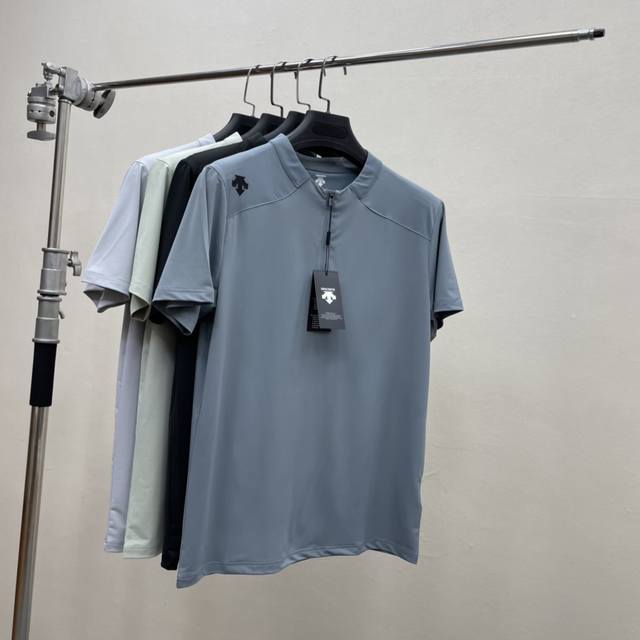 ds 迪桑特25夏季新品 男士全天候户外运动健身跑步徒步爬山半拉链速干凉感短袖T恤 掌柜力荐 线上线下同步 客供速干镂空面料 手感细腻顺滑清爽透气 高弹力 运动