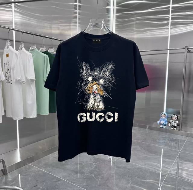 gucci线条小狗系列 专柜款复古情侣 印花短袖T落肩袖 重磅280G精梳棉材质 透气舒适 版型宽松 进口外贸级专柜印花 随意搓洗不褪色不变形 情侣款 男女同款