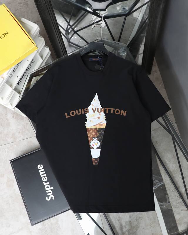 顶级版本 lv 25Ss Louis Vuitton 路易威登甜筒短袖 logo图案印花金典短袖T恤 采用280G双纱高克重高级感十足 时尚又个性 超级百搭好看