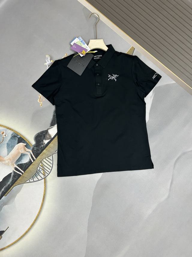 arc Teryx 始祖鸟新款户外透气舒爽polo短袖 采用反光Logo 无痕激光切割+压胶粘合工艺日常大家要花几百块才能在簰店买到一毛一样的面料与品质 户外客