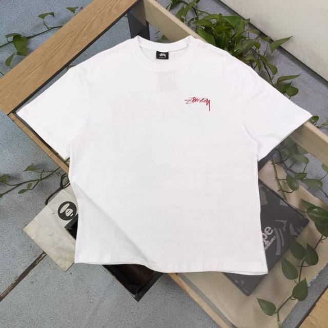上新 款号 Bm179 2025新款Stussy斯图西老爷车模特字母图案Logo印花休闲情侣宽松短袖T恤 经典永远不会过时 人手必备款 250G纯棉精梳棉不起球