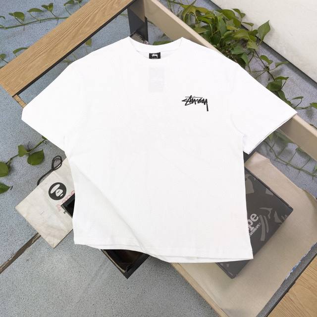 上新 款号 Bm169 2025新款Stussy斯图西破碎蜘蛛图案字母Logo印花休闲情侣宽松短袖T恤 经典永远不会过时 人手必备款 250G纯棉精梳棉不起球不