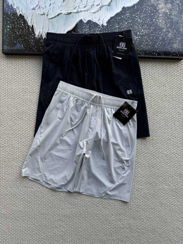 Kolon Sport 可隆夏季男士户外速干压胶短裤 面料质感做工品相都相当完美 裤腿压胶工艺 客供机能户外速干面料 除了提供耐磨性外 穿起来也非常舒适 并提供