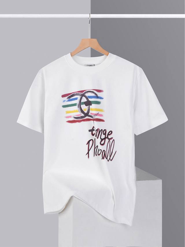顶级版本 Chanel 香奈儿 2025Ss夏季新款 手绘印花 短袖T恤男女同款 工艺 印花 T恤现货 32支定织定染高克重纯棉面料 面料280G洗水定型处理