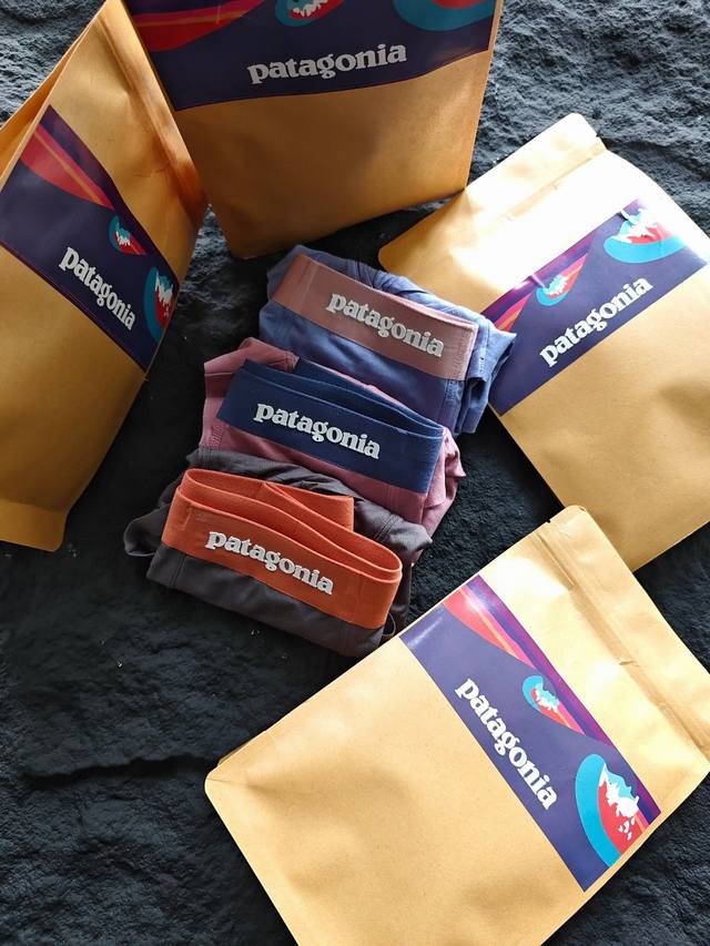patagonia巴塔男士内裤 精品牛皮纸袋装 国外订单 面料触感舒服 设计独特 走线整实 裤腰松紧弹性非常好 抗菌内裆 3D立体剪裁 贴合裆部曲线 舒适大空间