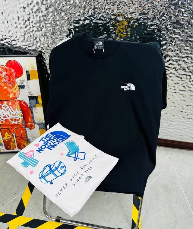 高版本带芯片 the North Face 北面25夏季新款印花休闲宽松情侣款 短袖T恤1059 细节:版本一比一复刻 吊牌 领标 水洗 带Nfc芯片识别 面料