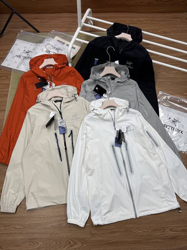 高品质 雪梨纸精包装 arc`Tery 始祖鸟25夏季轻量透气外套情侣款防风防晒衣 夏季轻薄皮肤衣 夏季户外防晒衣 主打面料轻量 透气 防晒出色 科技成分浓厚