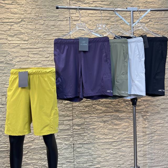 arc'teryx 始祖鸟25Ss夏季新款冰丝速干户外休闲运动短裤 采用冰丝面料 透气性强 适合各种环境 跑步时方便排汗 舒适质地轻盈 不易褪色 不变形 口袋腰