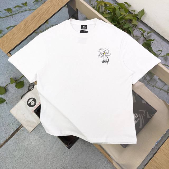 上新 款号 Bm130 2025新款Stussy斯图西花朵图案字母Logo印花休闲情侣宽松短袖T恤 经典永远不会过时 人手必备款 250G纯棉精梳棉不起球不起毛