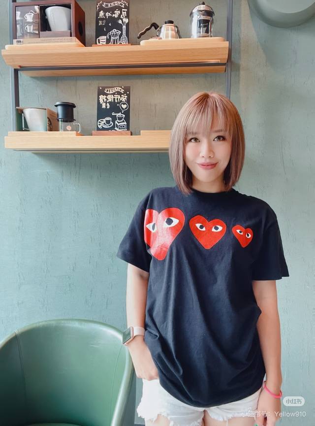 cdg 三爱心川久保玲play爱心短袖 颜色 白色 黑色 杏色 藏蓝色 尺码 M L Xl Xxl 三标齐 款号 Cj53