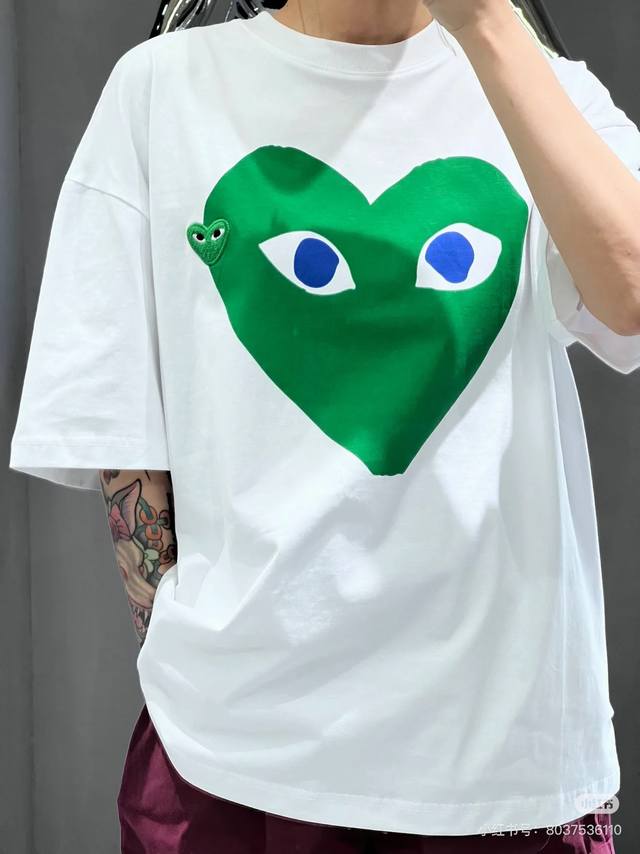 cdg play川久保玲 T-Shirt绿心爱心印花刺绣小Logo短袖T恤衫 颜色 白色 黑色 杏色 尺码 M L Xl Xxl 三标齐 款号 Cj51