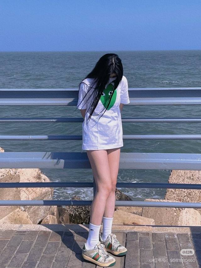 cdg play川久保玲 T-Shirt绿心爱心印花刺绣小Logo短袖T恤衫 颜色 白色 黑色 杏色 尺码 M L Xl Xxl 三标齐 款号 Cj49