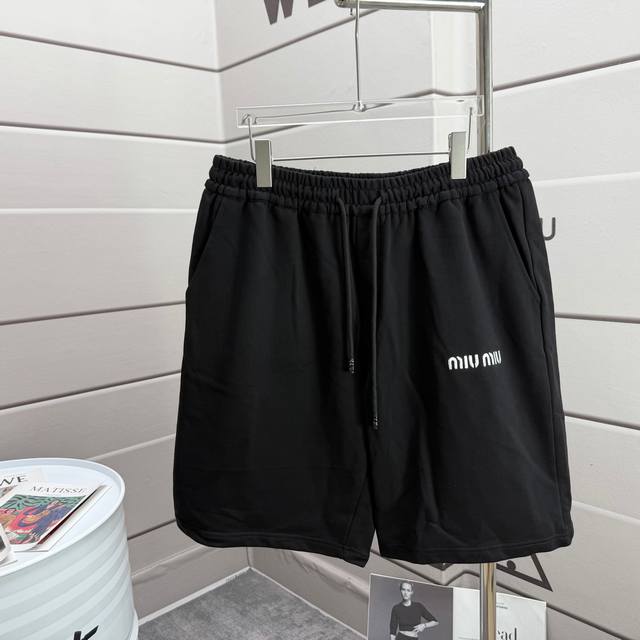 Miu 缪缪 刺绣毛圈短裤 颜色:黑色 尺码 Xs S M L