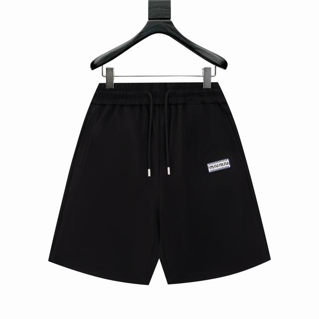 缪缪Miumiu 2025Ss贸易渠道货品.休闲运动短裤 无从释怀的经典款,休闲时尚感略带锋利.精简的比例化裁剪铸就随性百搭. 客供高密400G面料,区别于传统