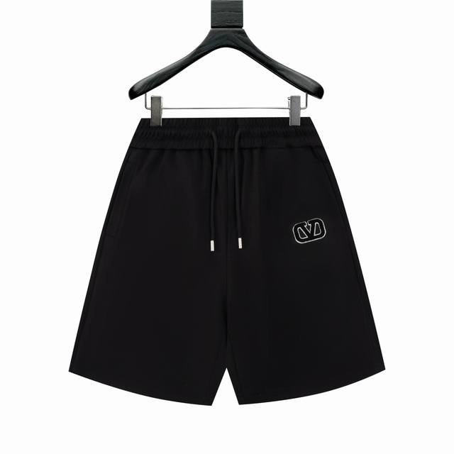 华伦天奴2025Ss贸易渠道货品.休闲运动短裤 无从释怀的经典款,休闲时尚感略带锋利.精简的比例化裁剪铸就随性百搭. 客供高密400G面料,区别于传统的针织棉质