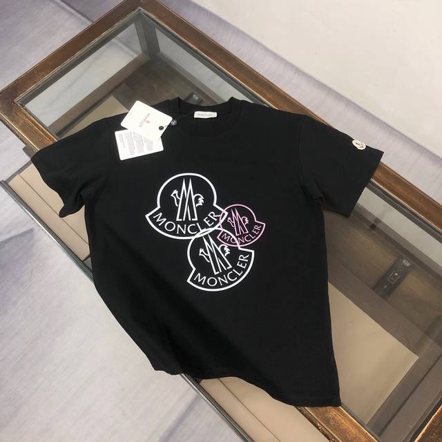 Mon*Cler 蒙口 2025最新款情侣款品牌Logo印花圆领短袖 情侣T恤 春夏新品 高品质 时尚百搭潮款 定制进口面料 穿着舒适 透气 时尚不失个性 上身