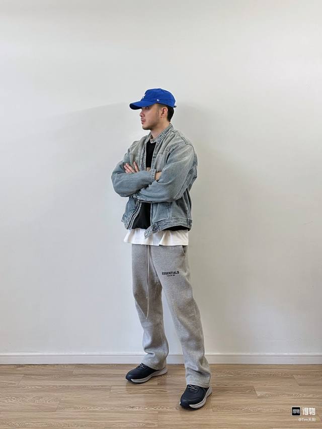 爆款模特图 直筒 顶级版本Fear Of God Essentials Fog胸口后背植绒男女情侣明星同款秋冬长裤直筒卫裤 第八季最新款植绒Logo长裤一出 可