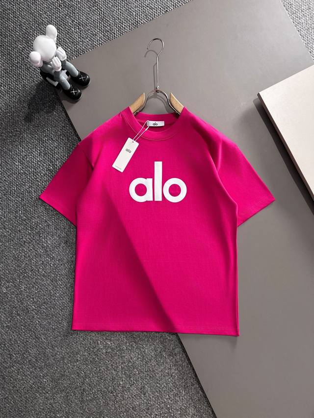 Alo* 2025春夏款上新 原高版本 alo 面料采用270克高密度纯棉 不变形 不缩水 工艺介绍 双线走位 胸口发泡印花+后背彩色发泡印花 颜色 粉白色 s