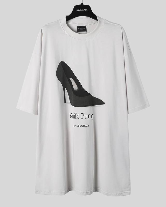 balenciaga 25Ss 高跟鞋短袖 市面最高版本 原版开发定织280G面料 高度还原 洗水处理 手感厚重 质感区别市场货 采用进口康利印花 湿打白墨工艺