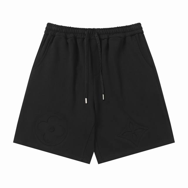 louis Vuitton路易威登 春夏秀款 3D压凹凸+拱桥绣花工艺后袋车标 上身舒适 纯棉定制抽绳 三标齐全 细节处理非常到位 高端质感版型极佳 时尚大气