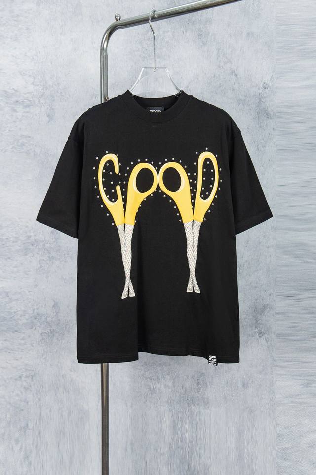 款号 D001# goodbrand 25Ss 剪刀铆钉印花重磅短袖T恤 yb一比一开发 100%棉 采用订色订染毛圈纯棉衣面 250G双股双纱 手感舒适 进口
