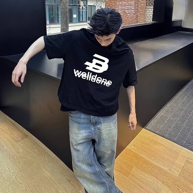 w99# we11Done 线上数据款叠影Logo美潮印花圆领短袖T恤 面料采用26支高克重320克双纱精梳棉面料 成衣经高温洗水定型 不掉色不变形 颜色 黑色