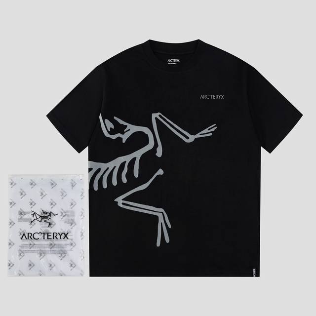 始祖鸟Ayc Teryx 款号F702-1 Fw短袖T恤 小鸟字母Logo 印花 高端32S双纱280克面料 重磅面料 定制拉架罗纹同缸同染 三标齐全 男女同款