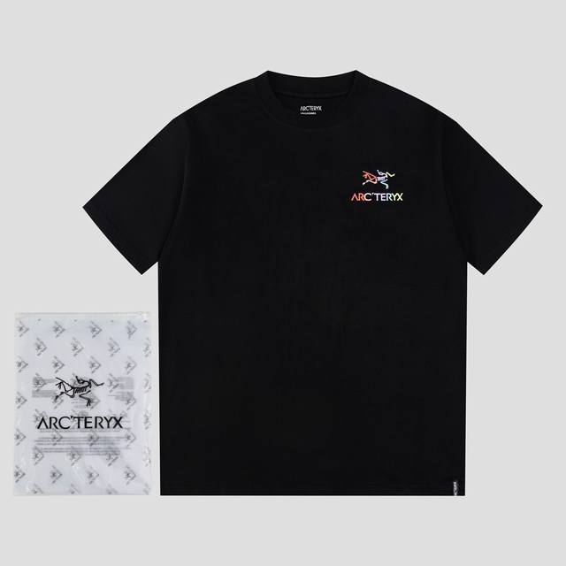 始祖鸟Ayc Teryx 款号715-1 Fw短袖T恤 小鸟字母Logo炫彩印花 高端32S双纱280克面料 重磅面料 定制拉架罗纹同缸同染 三标齐全 男女同款