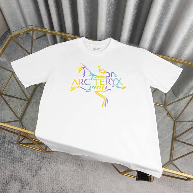 Ayc Teryx 始祖鸟] Fw短袖T恤 小鸟字母Logo渐变印花 高端32S双纱280克面料 重磅面料 定制拉架罗纹同缸同染 三标齐全 男女同款 颜色 黑色
