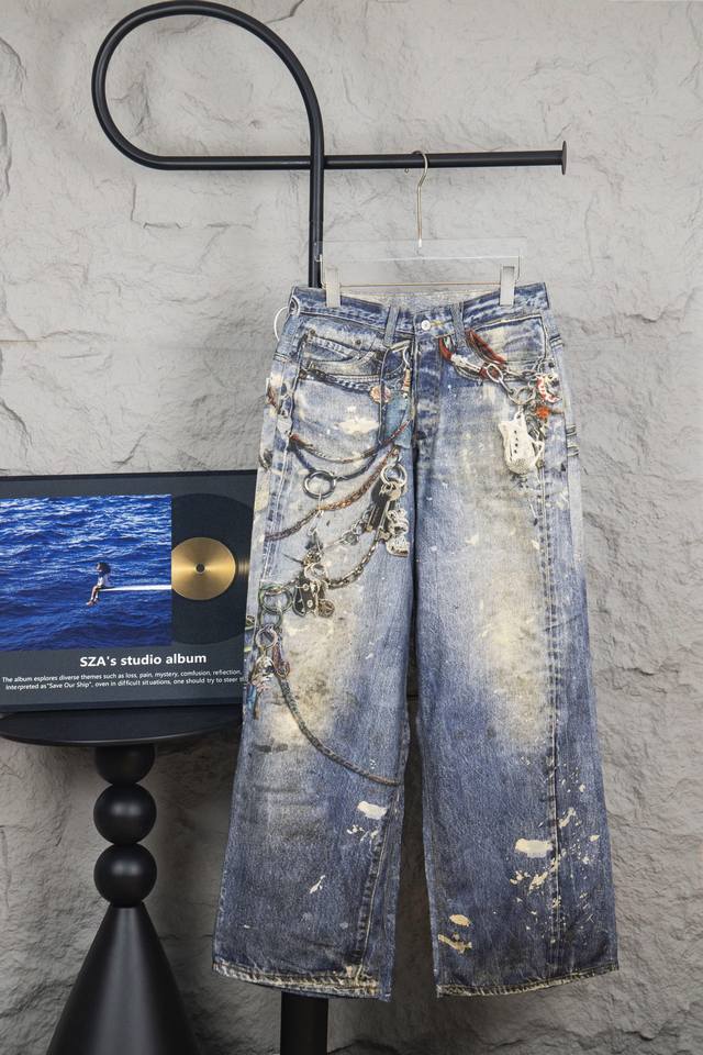 款号 M123 Acne Studios Ac风格3D打印花错视画低腰宽松牛仔裤 1981M 男女同款 磨毛无弹面料 才能出得来3D的效果 难点是前前后后修正了