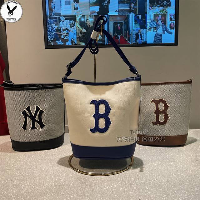 高品质 批 款号 125 mlb男女水桶包挎包情侣时尚运动休闲秋冬季新款包包 高端品质 一包一码 单肩斜挎水桶包 情侣时尚百搭 尺寸 18X22.5X13 颜色