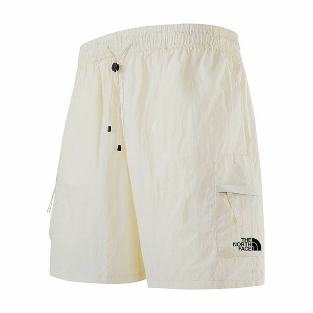 专柜质量 稳定货足 主推 品牌 : 北面 款号 : Xs-0886短裤 尺码 : S-5Xl 颜色 : 黑色 灰色 米白色 绿色 面料 : 冰丝锦纶 即转即卖