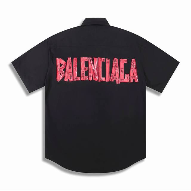 balenciaga巴黎世家2025新款红色签字胶带短袖衬衫 夏日焦点预警 宝子们巴黎世家2025春夏系列又双叒叕放大招了 这件红色签字胶带短袖衬衫 简直就是