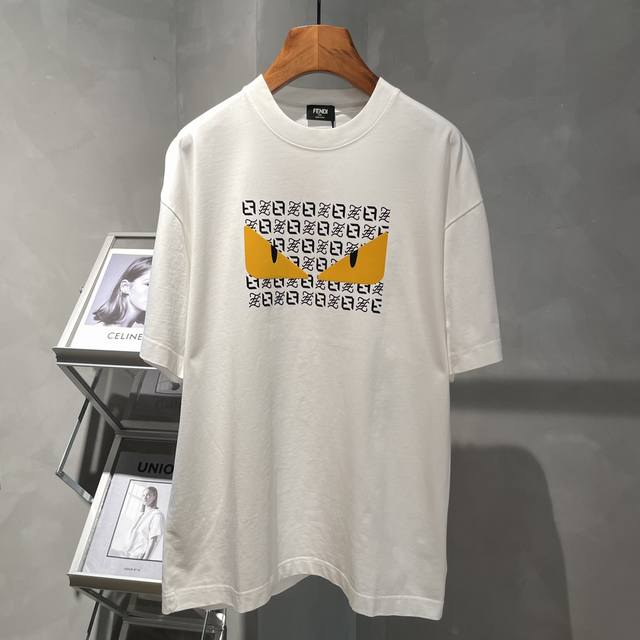 新款Fd Logo小标图案秋冬新款打底短袖 采用舒适透气面料 潮流搭配 顶级的做工 高端品质 男女同款 尺码 S-Xl 宽松版 下单请报身高体重