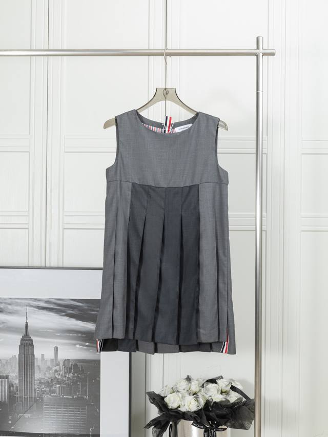原单狠货 最高版本 2 天出货 thom Browne:三拼色无袖连衣裙 1:1 原版定制面料 辅料 颜色: 三拼色 尺码 012 码