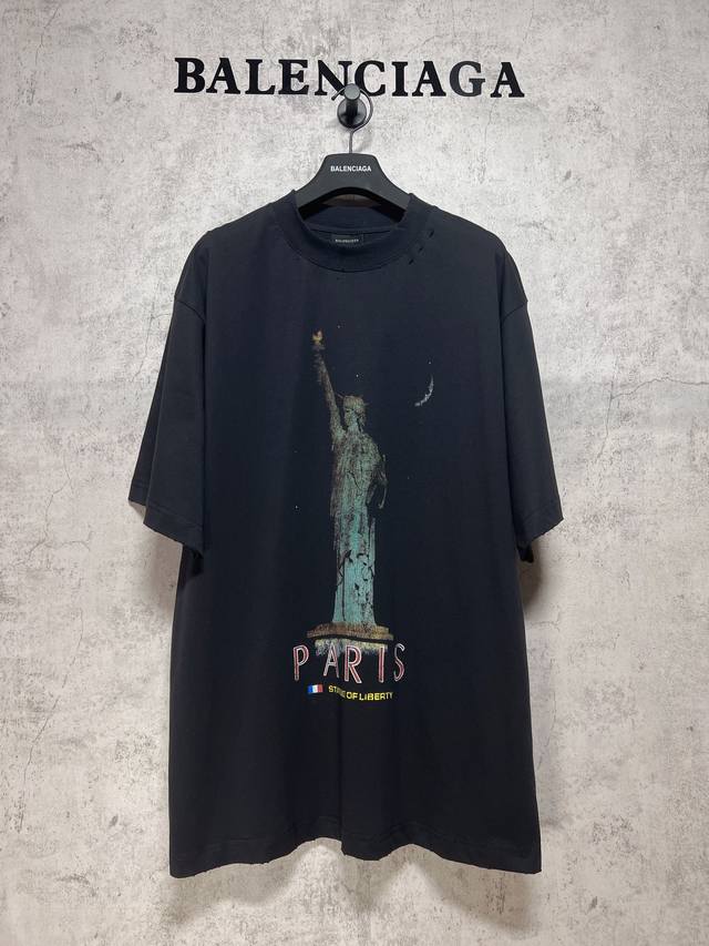 balenciaga 巴黎世家 顶级版本.1:1官网品质 自由女神印花短袖T恤 面料 颜色 官网同步 克重240G 高密度网点印花工艺 前幅印花采用超精细平网印