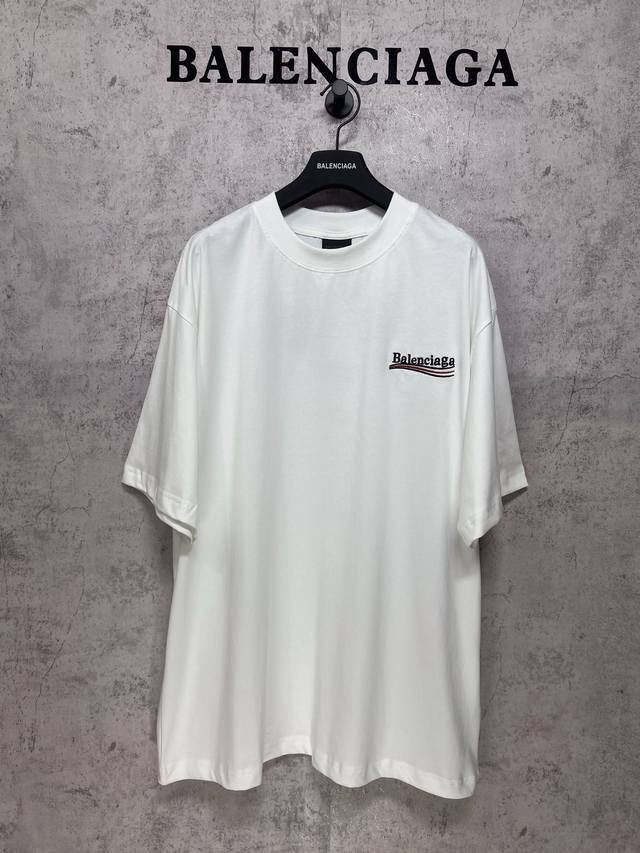 balenciaga巴黎世家顶级版本1:1官网品质 可乐字母刺绣Logo短袖圆领T恤 刺绣区分 田岛的机器就是牛 九万针的刺绣 细节满满 还原正品细节真的是用尽