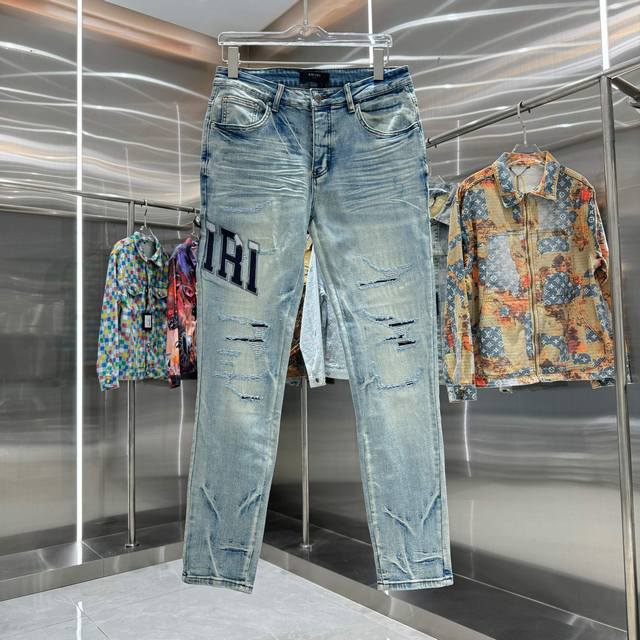 Amiri 破洞字母刺绣工艺街头潮流修身小脚弹力牛仔裤 颜色 蓝色 码数 30 32 34 36 38